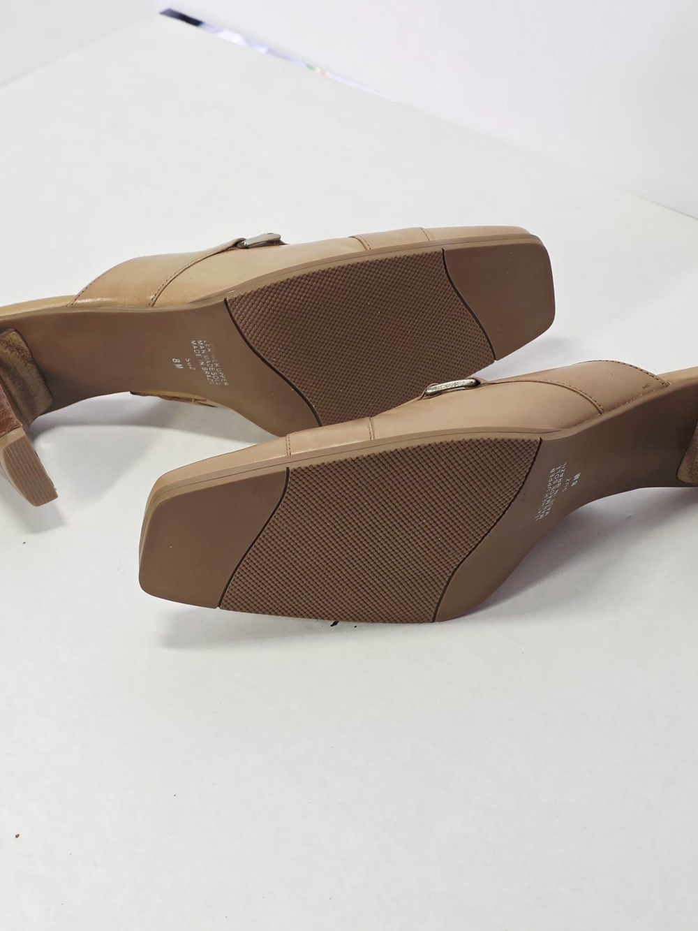 Worthington Tan Slip On Leather Mule Square Toe Square Heel Buckle! Accent 8M - Picture 3 of 4